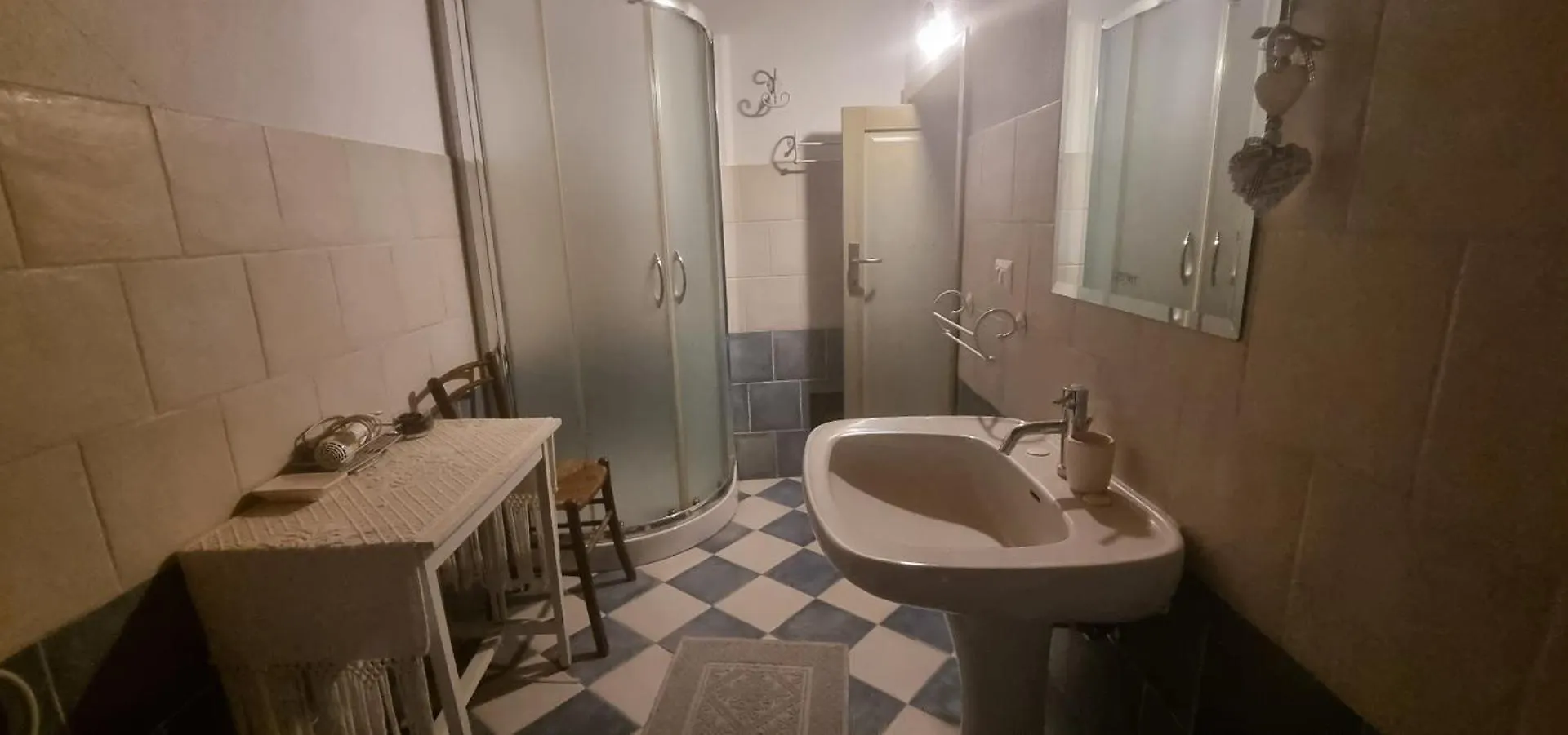 B&B Di Luisa Ledda Ales Konukevi